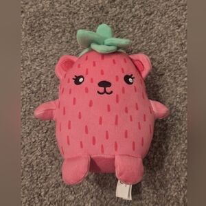 Moriah Elizabeth Color Splash Series Strawberry Bear NWOT 6 Inch